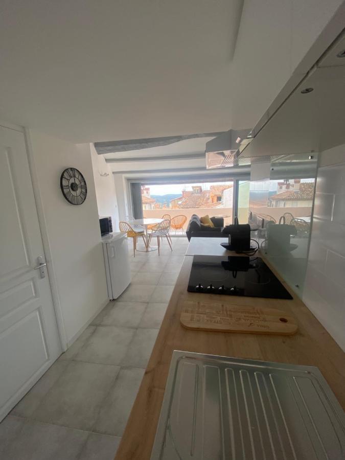 Charmant Appartement Terrasse Sur Les Toits Grasse Exterior photo