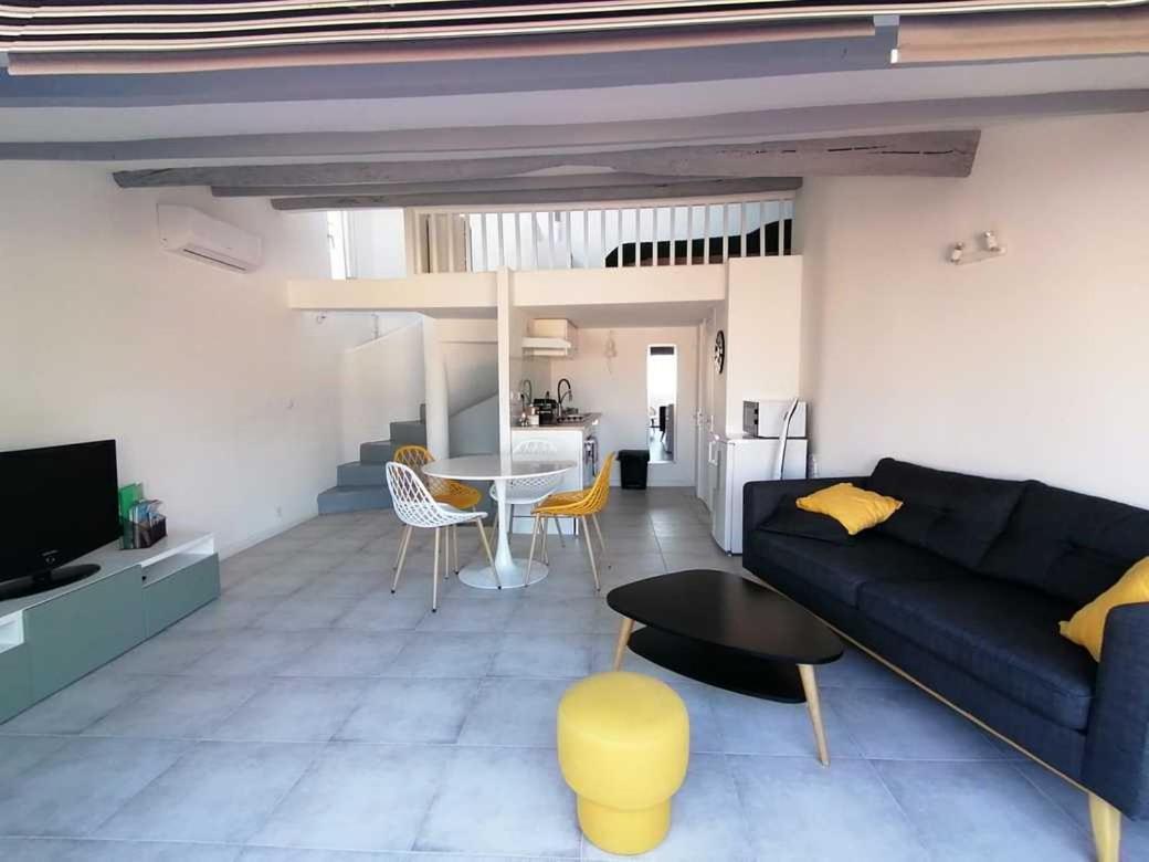 Charmant Appartement Terrasse Sur Les Toits Grasse Exterior photo